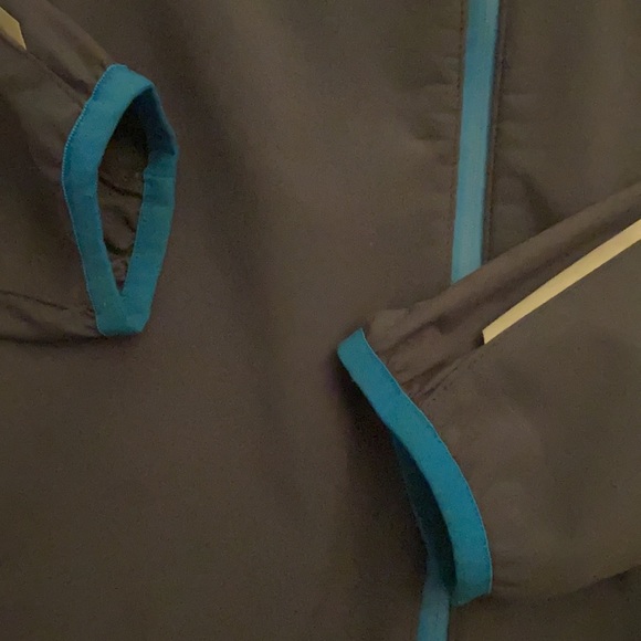 Puma Running Coat - Picture 3 of 4